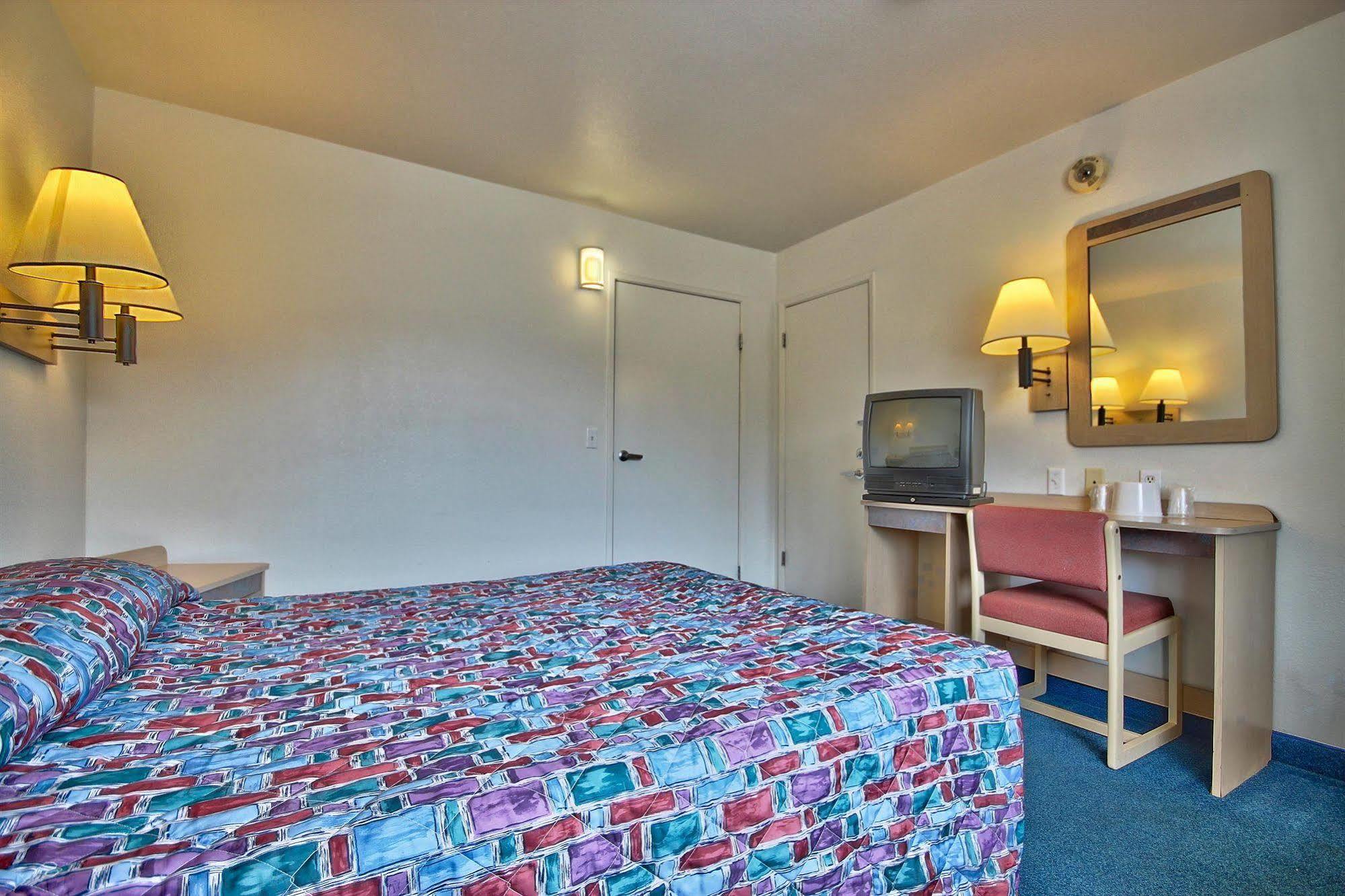 America'S Best Value Inn & Suites-Helena Exterior photo